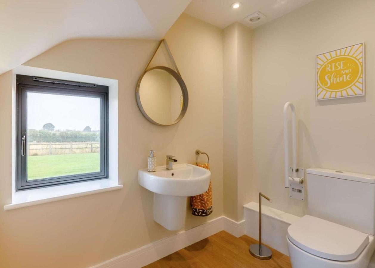 Fawn Cottage Disabled Adapted 3 Bedroom Hot Tub Coughton Extérieur photo